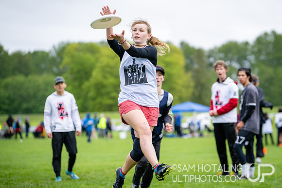 Bracket play on Sunday at DiscNW Spring Reign
