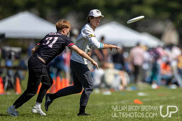 Day 2 of the USA Ultimate D-I College Championships