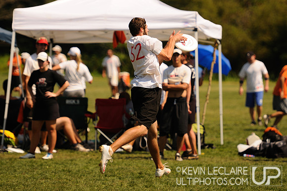 Sunday Elite Mixed Playoffs action -- Chesapeake Open 2010