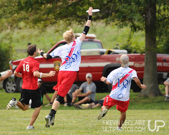 Saturday Elite Open division action -- Chesapeake Open 2010