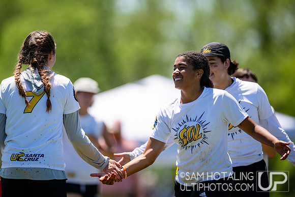 Pool play at USAU D1 College Championships