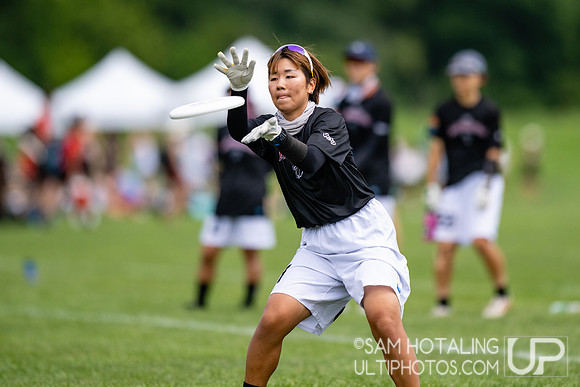 Malafama vs TOKYO Mavericks in pool play at World Ultimate Club Championships