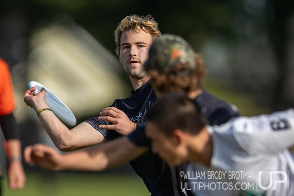 Day 2 of the USA Ultimate D-I College Championships