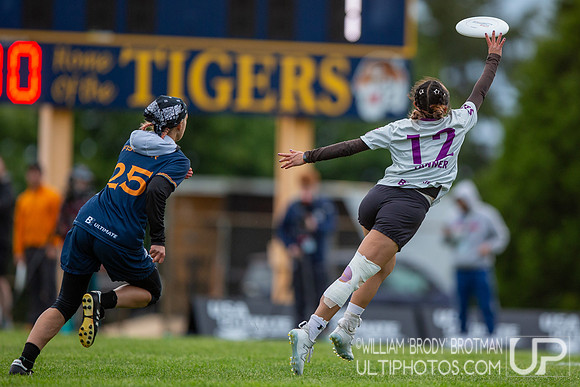 Day 3 of the USA Ultimate D-I College Championships