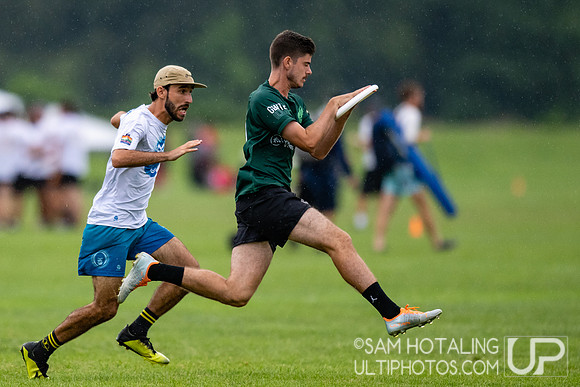 Gentle vs Guayota in pool play at World Ultimate Club Championships