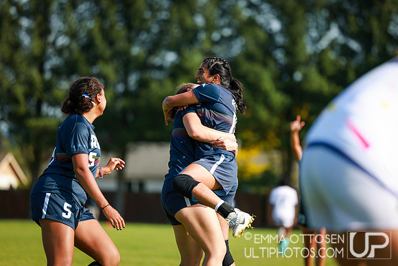 Saturday full coverage from USAU D-I College Championships, UC Santa Cruz vs UC Davis
