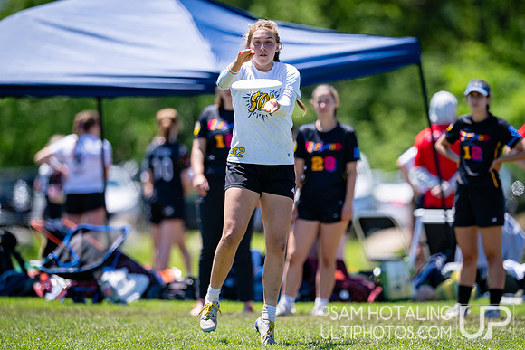 Women’s pool play at USAU DI College Championships
