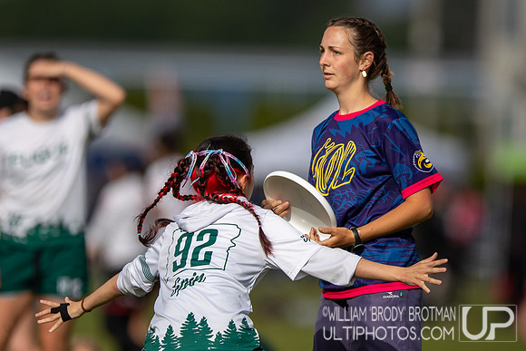 Day 1 of the USA Ultimate D-I College Championships