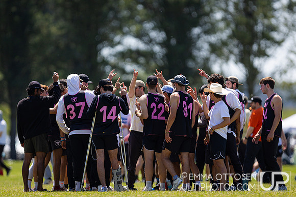 Saturday full coverage from USAU D-I College Championships, Massachusetts vs Texas