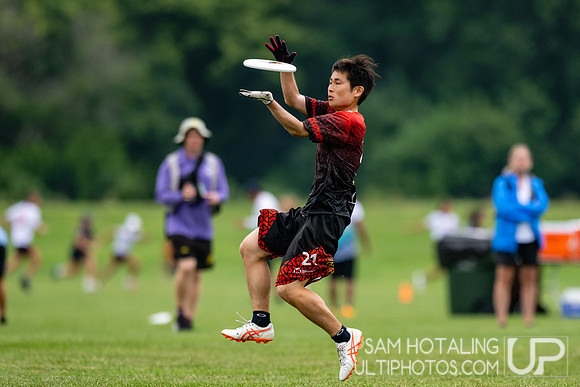 GOAT vs Nomadic Tribe in pool play at World Ultimate Club Championships
