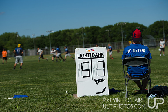2014 USAU D-I College Champs Friday Round 5 Action