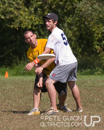 Sunday Round 2 Action -- 2011 Hucks off the Hilltop