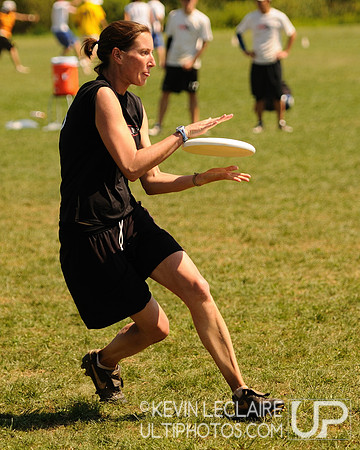 Sunday Elite Mixed Playoffs action -- Chesapeake Open 2010