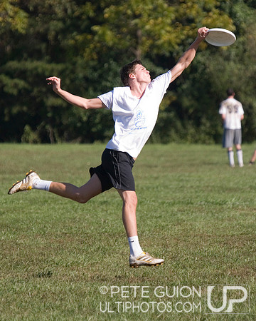 Sunday Round 1 Action -- 2011 Hucks off the Hilltop