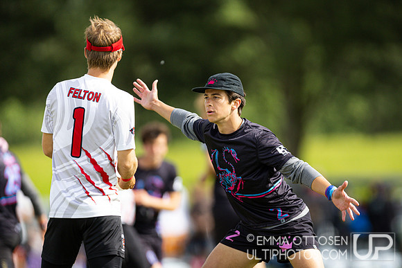 Sunday full coverage from USAU D-IIII College Championships: Semi-Finals