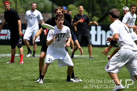 2012 USAU D-I College Championships Sunday Action