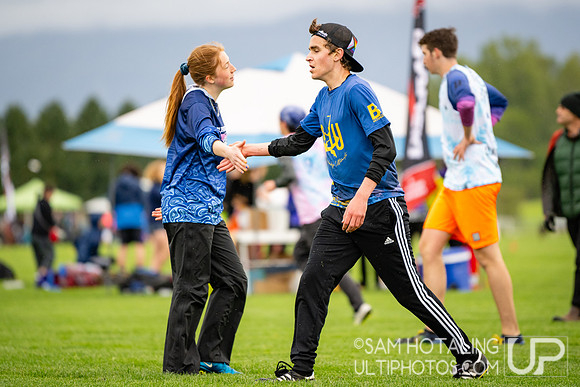 Pool play round I at DiscNW Spring Reign