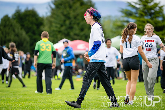 Pool play round IV at DiscNW Spring Reign