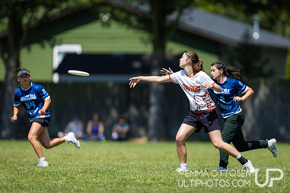 Saturday full coverage from USAU D-I College Championships, North Carolina vs Pennsylvania