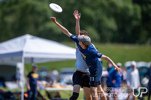 Day 2 of the USA Ultimate D-I College Championships