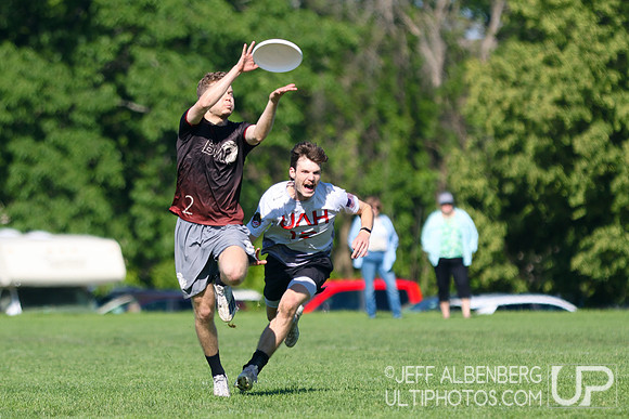 Pool play at USAU D1 College Championships