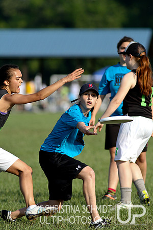Sunday Girls Play-In Game -- USAU 2012 HS Southerns