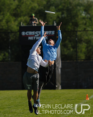 2012 USAU D-I College Championships Sunday Action