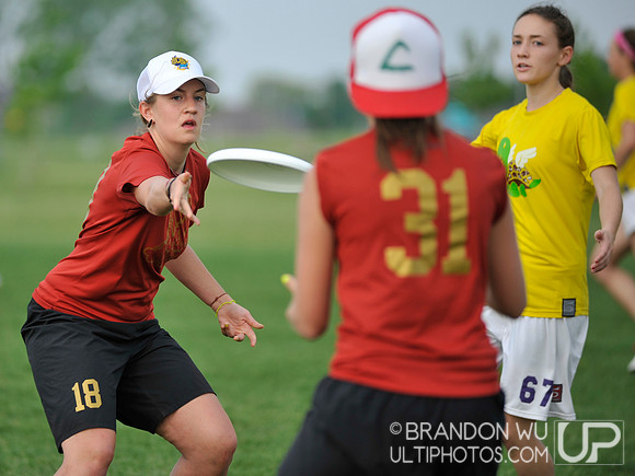 Sunday Women's Bracket Play - 2012 USAU D-III College Championships