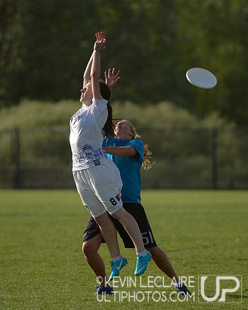 2012 USAU D-I College Championships Saturday Action
