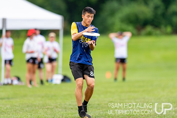Fireflies vs Reading Ultimate in pool play at World Ultimate Club Championships