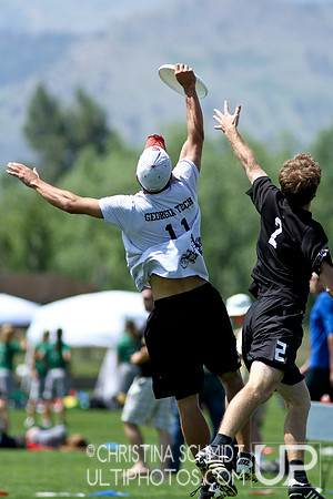 2012 USAU D-I College Championships Friday Round 1 Action
