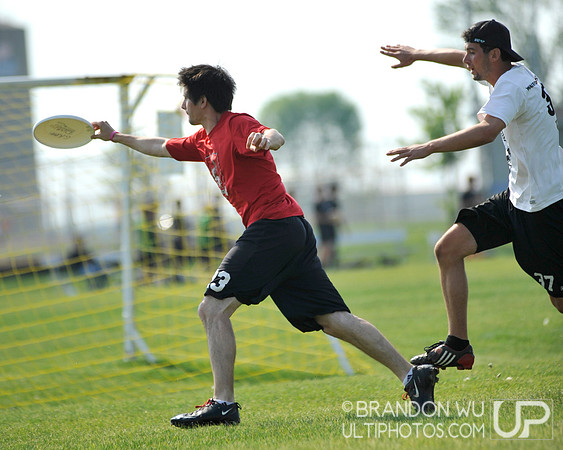 Sunday Open Bracket Play - 2012 USAU D-III College Championships