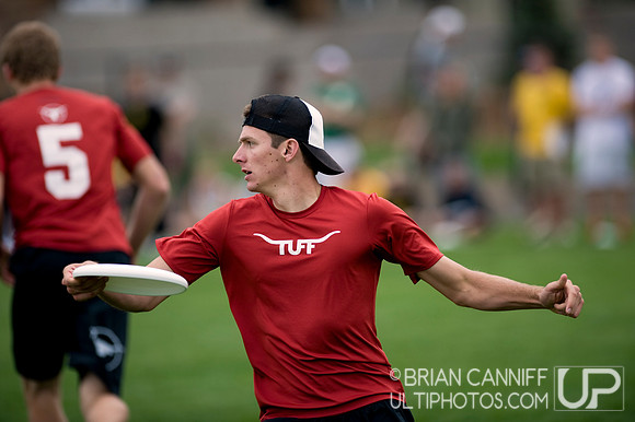 Saturday 2:30pm round -- 2011 USAU College Championships