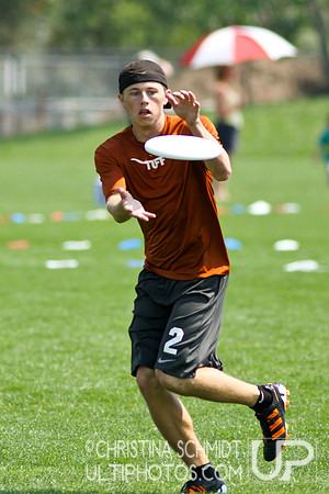 2012 USAU D-I College Championships Saturday Round 4 Action