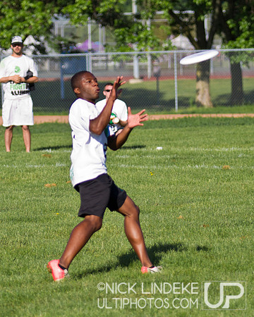 2014 USAU D-I College Champs Saturday Action