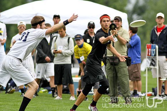 2012 USAU D-I College Championships Friday Round 1 Action