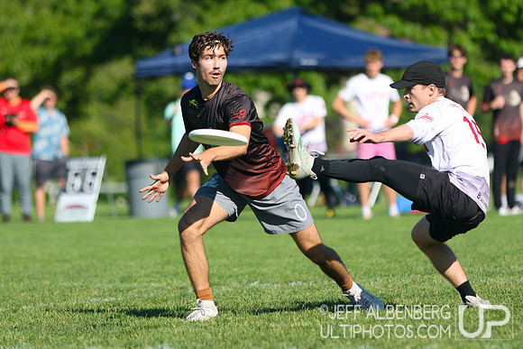 Pool play at USAU D1 College Championships