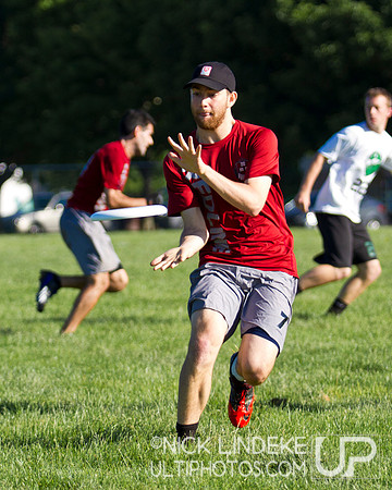 2014 USAU D-I College Champs Saturday Action