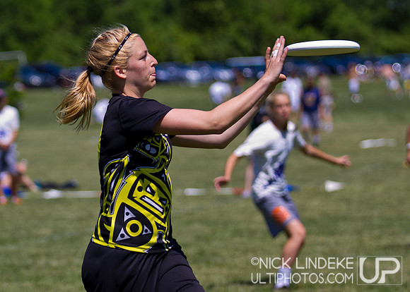 2014 USAU D-I College Champs Friday Action