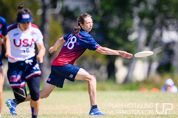 Mixed power-pools during World Ultimate Championships at Runaway Bay Sports Precinct