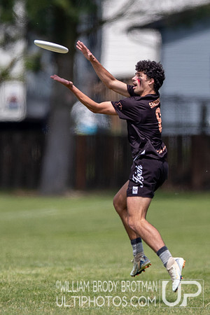 Day 1 of the USA Ultimate D-I College Championships