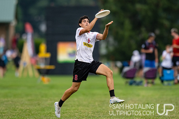 CUSB Open vs Sunder in pool play at World Ultimate Club Championships