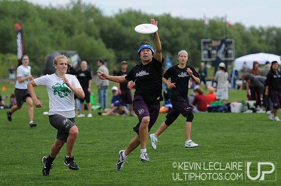 Saturday Photo Highlights Preview -- 2011 USAU College Championships