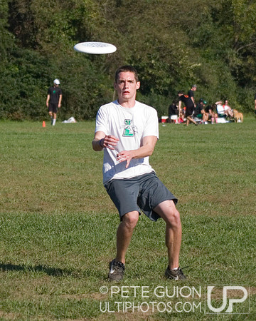 Sunday Round 1 Action -- 2011 Hucks off the Hilltop