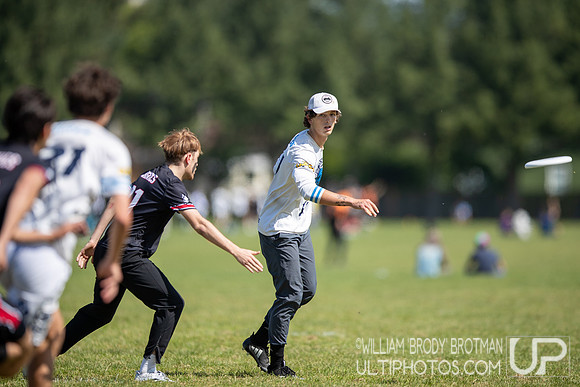 Day 2 of the USA Ultimate D-I College Championships