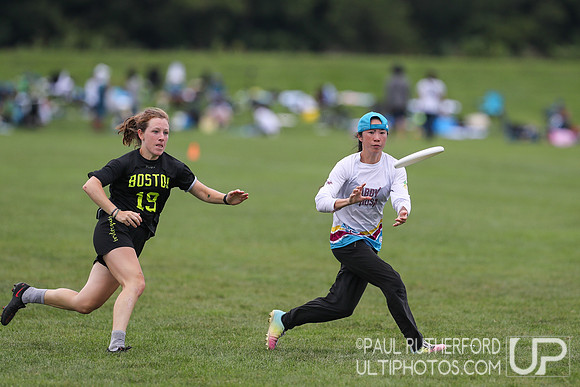 Boston Brutesquad and Tabby Rosa at the 2022 World Ultimate Club Championships