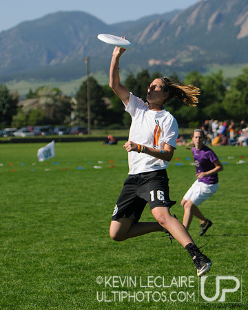 2012 USAU D-I College Championships Sunday Action