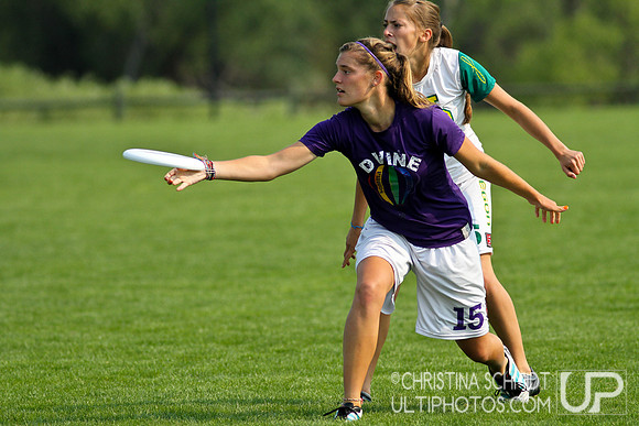 2012 USAU D-I College Championships Saturday Round 1 Action