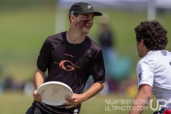Day 1 of the USA Ultimate D-I College Championships