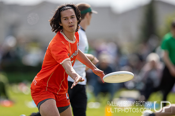 Day 1 of the USA Ultimate D-I College Championships
